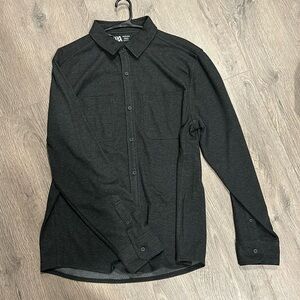 Vrst textured knit, button-down charcoal herringbone. NWT medium